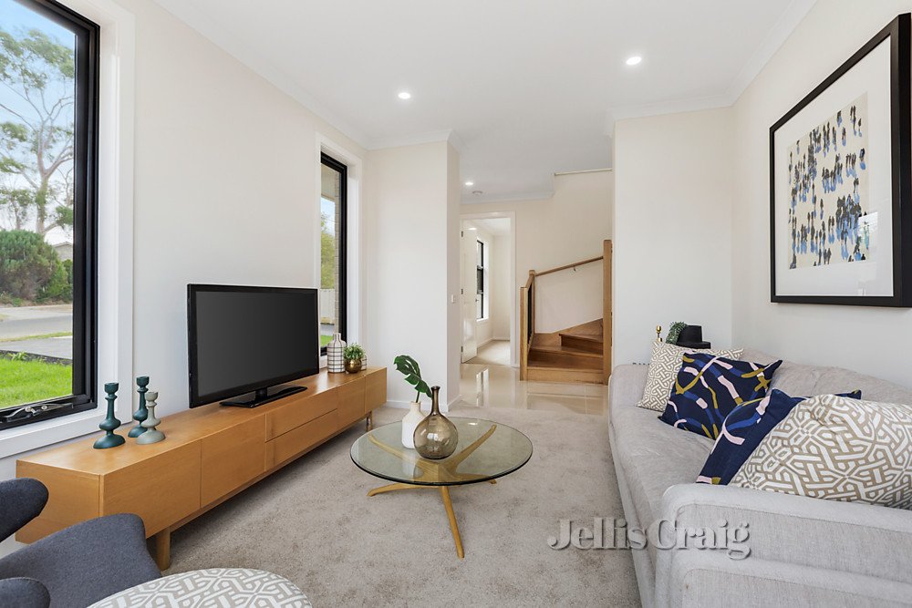 1/38 Damon Road, Mount Waverley image 5