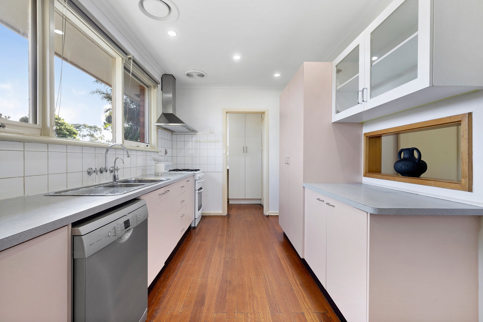 138 Eley Road, Burwood&nbsp;East image 2