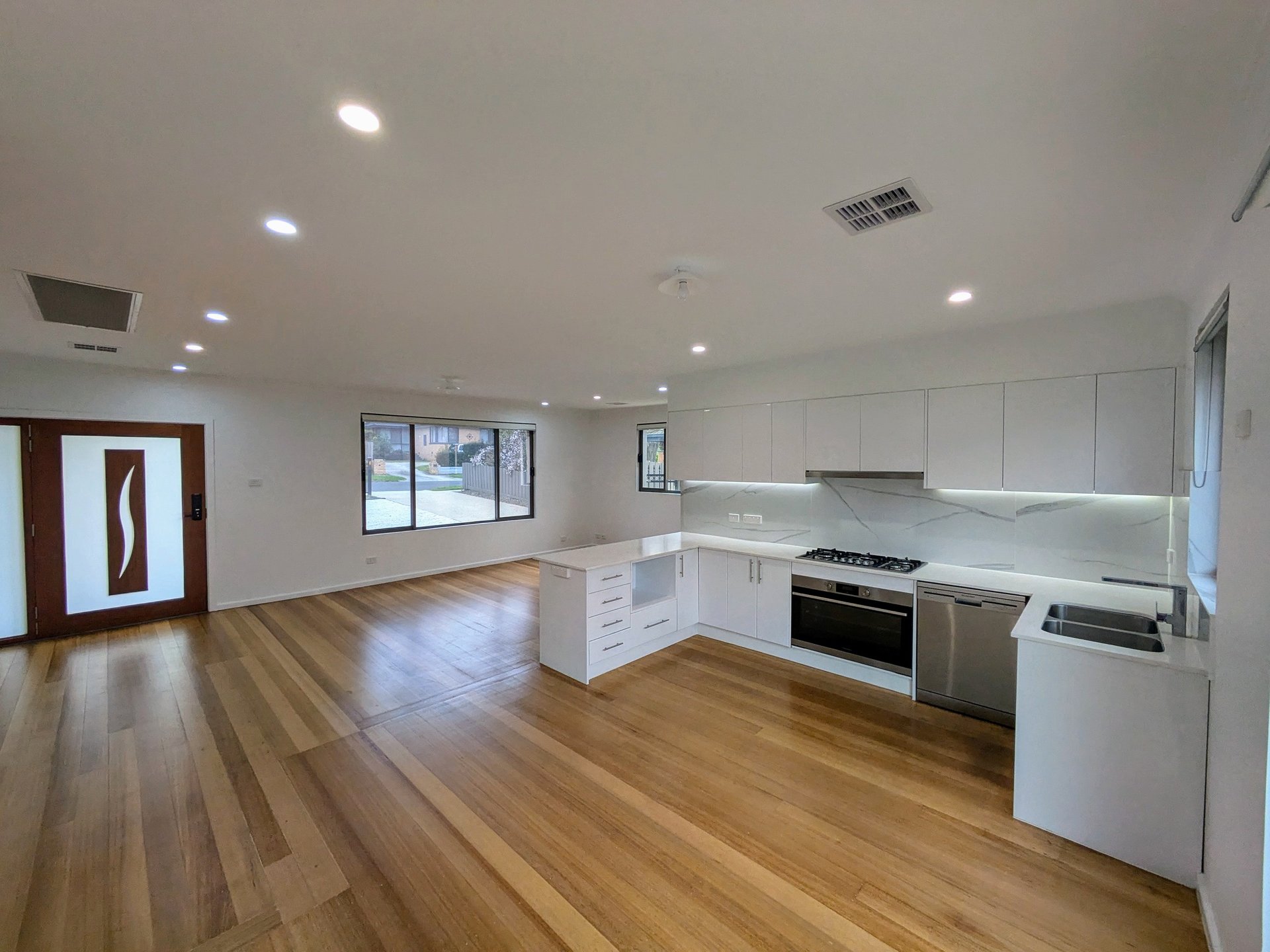 1/38 Leonie Avenue, Mount&nbsp;Waverley image 2
