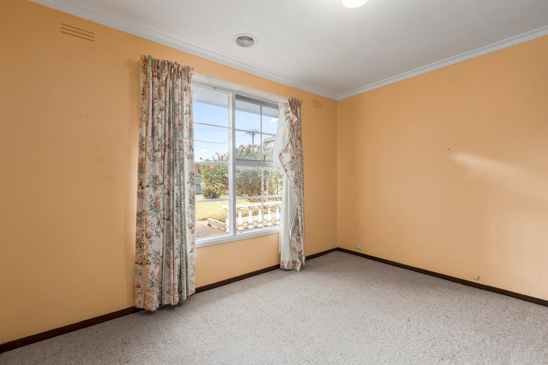 Property Gallery Thumbnail 4