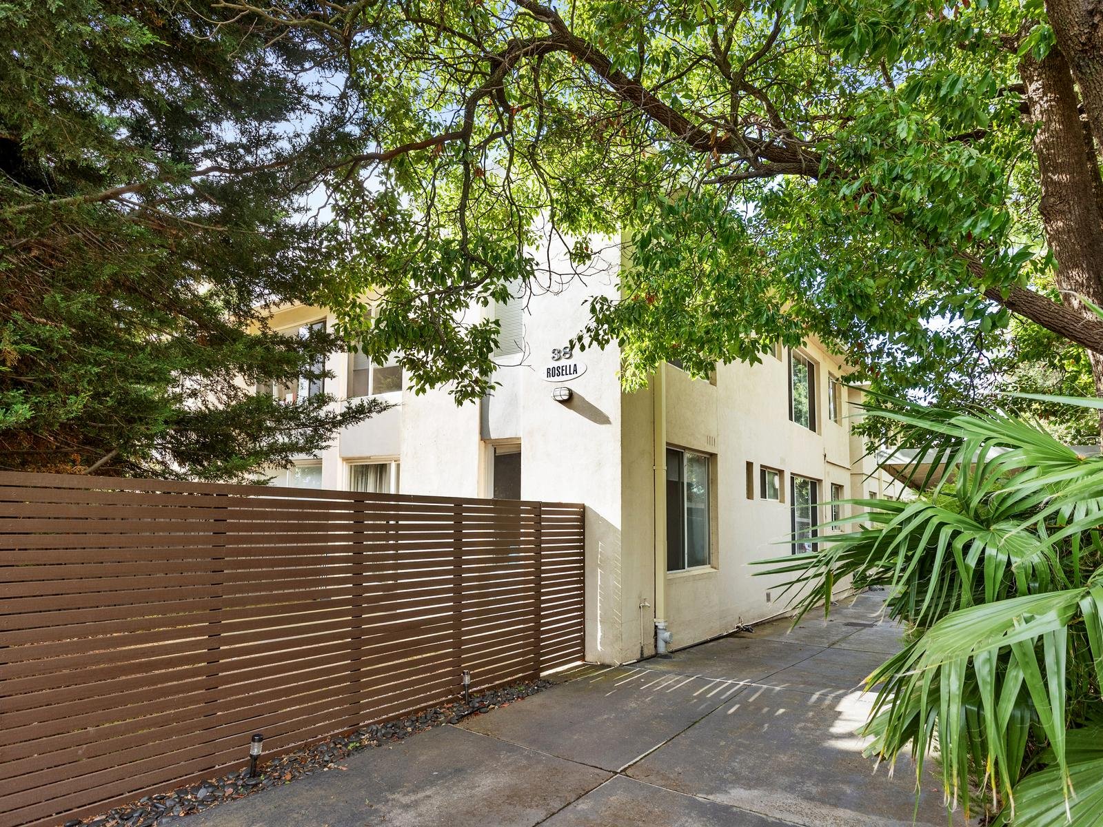 1/38 Rosella Street, Murrumbeena image 1