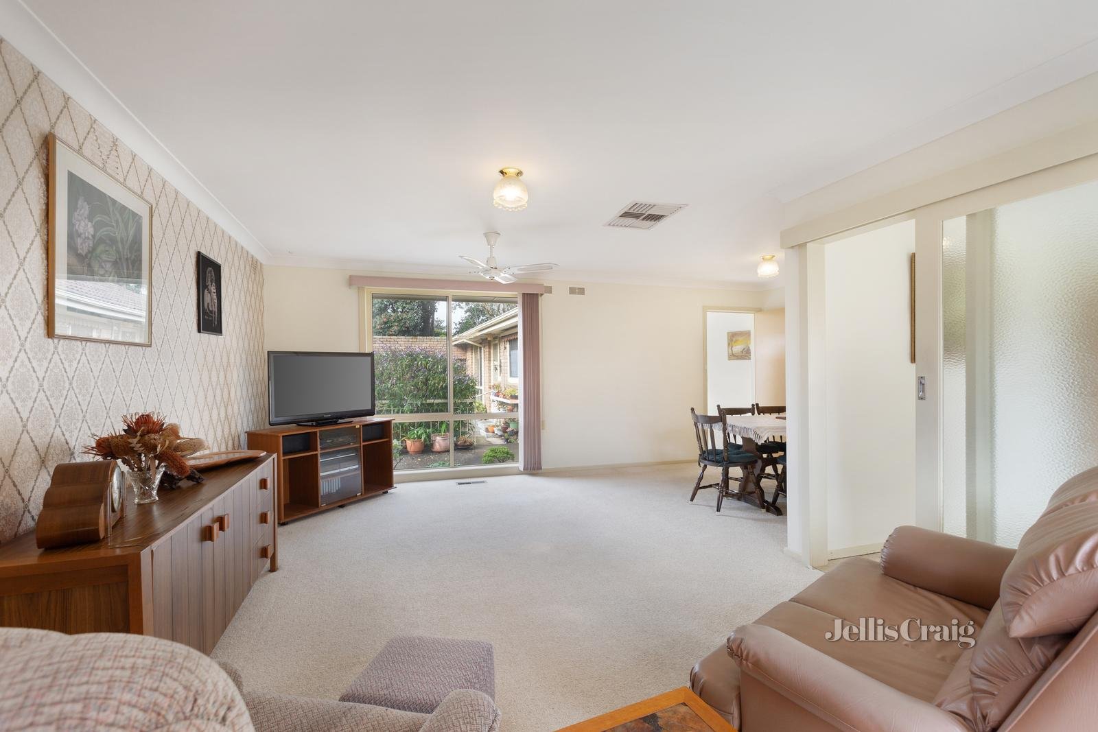 138 View Mount Road, Wheelers Hill image 2