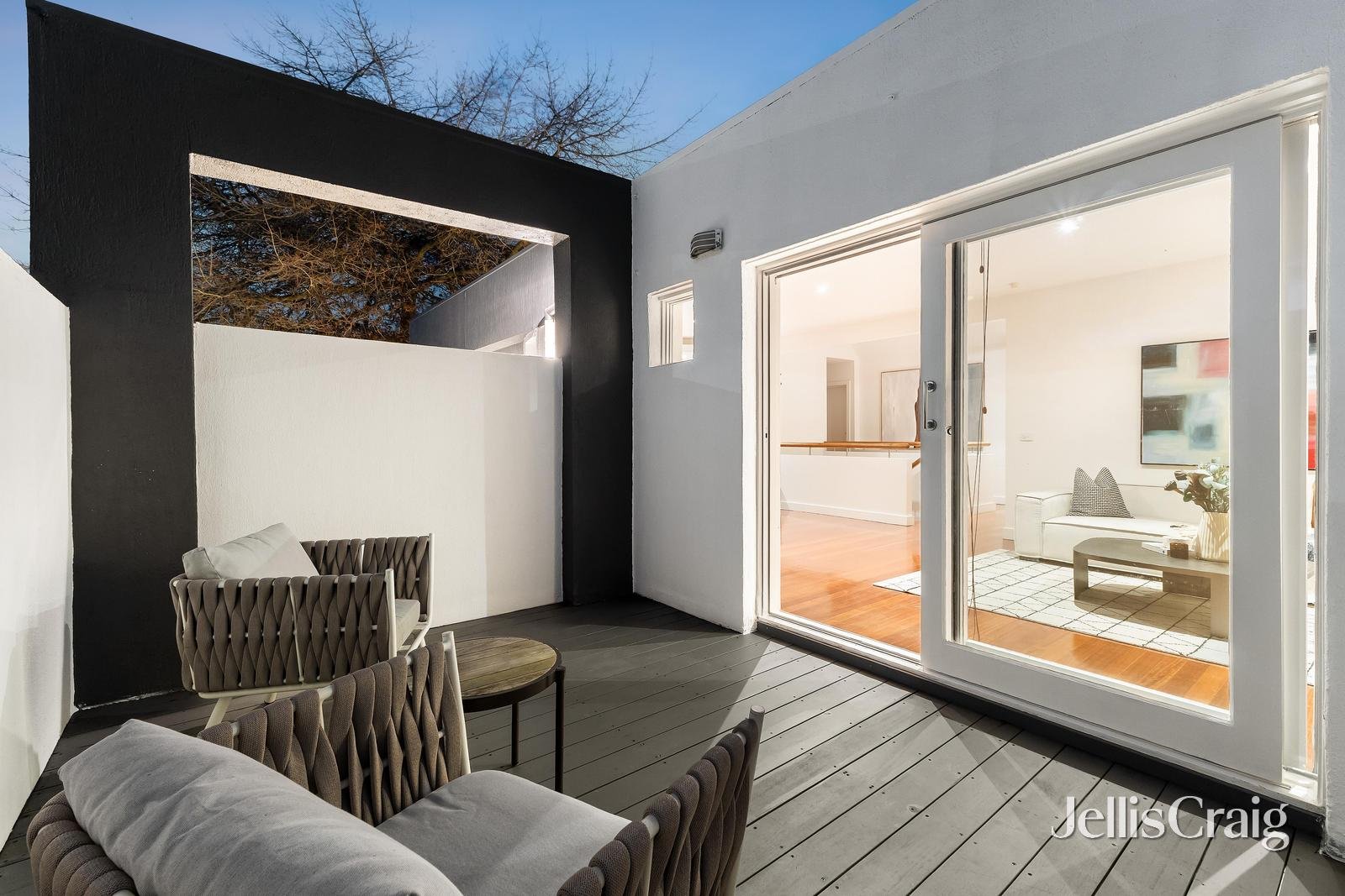 138 Windsor Crescent, Surrey&nbsp;Hills image 9