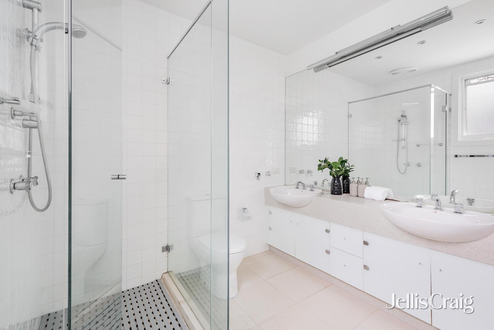 138 Windsor Crescent, Surrey&nbsp;Hills image 14