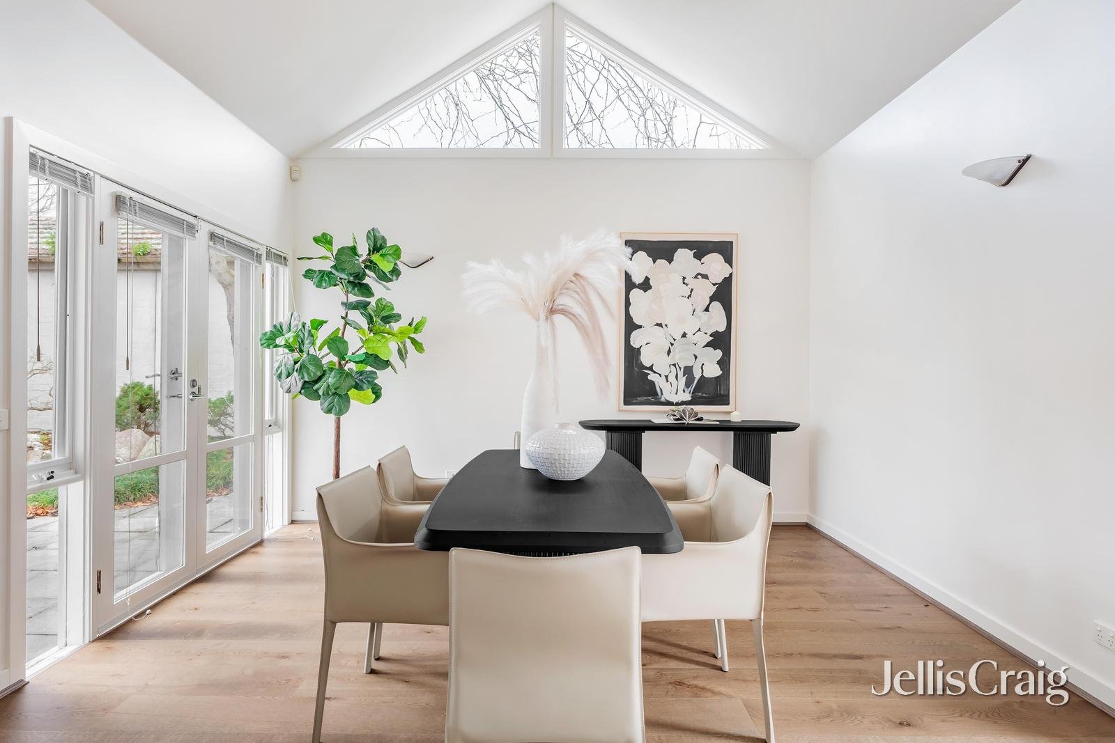 138 Windsor Crescent, Surrey&nbsp;Hills image 24