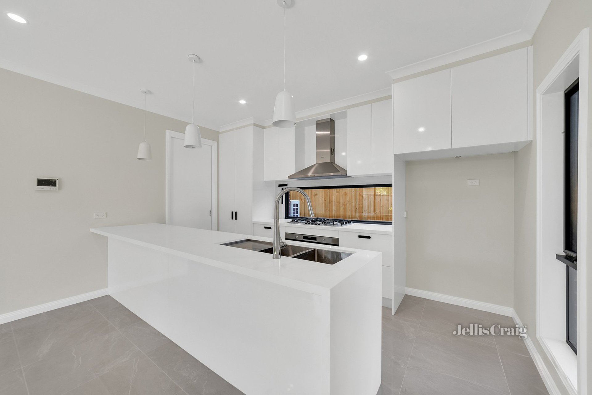 1/385 Stephensons Road, Mount Waverley image 7