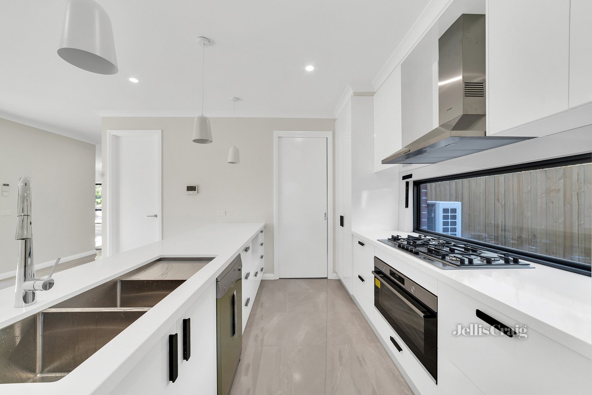 1/385 Stephensons Road, Mount Waverley image 8