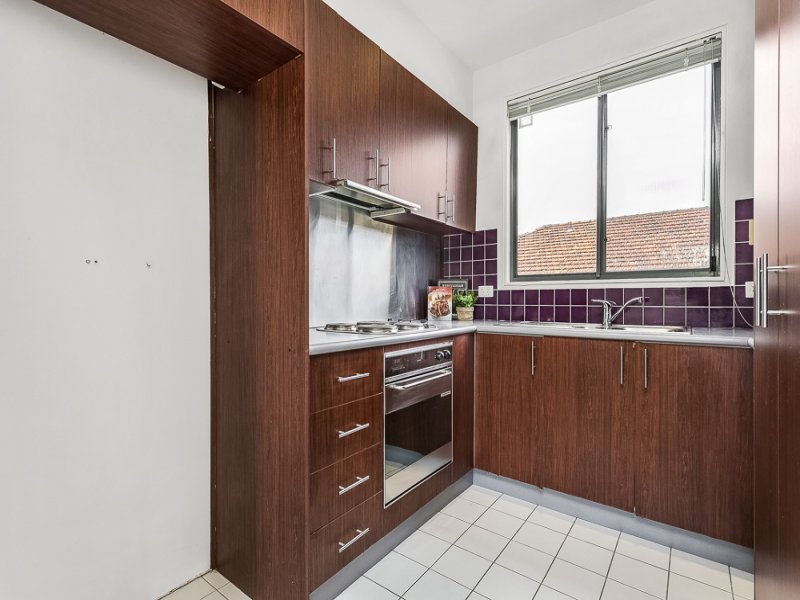 13/89 Ormond Road, Elwood image 4