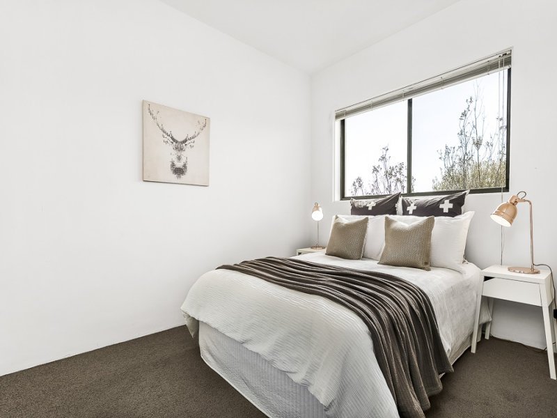 13/89 Ormond Road, Elwood image 5