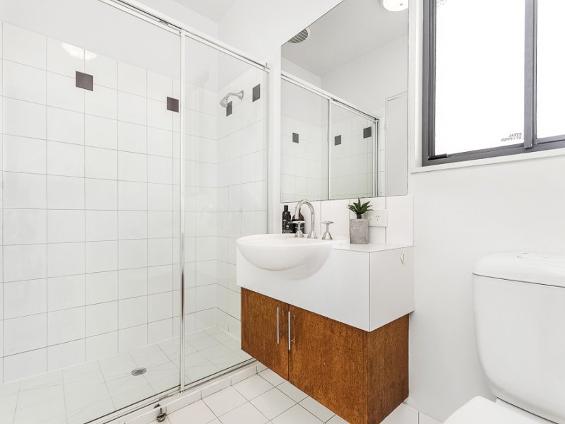 13/89 Ormond Road, Elwood image 6