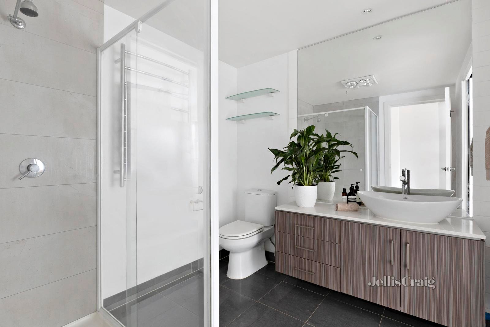 1/39-41 Flemington Street, Travancore image 6
