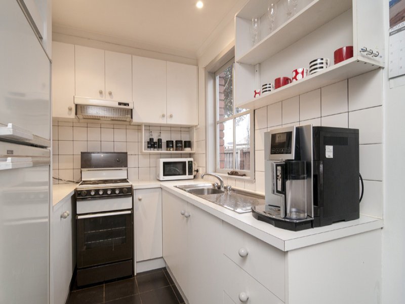 139 Douglas Parade, Williamstown image 4