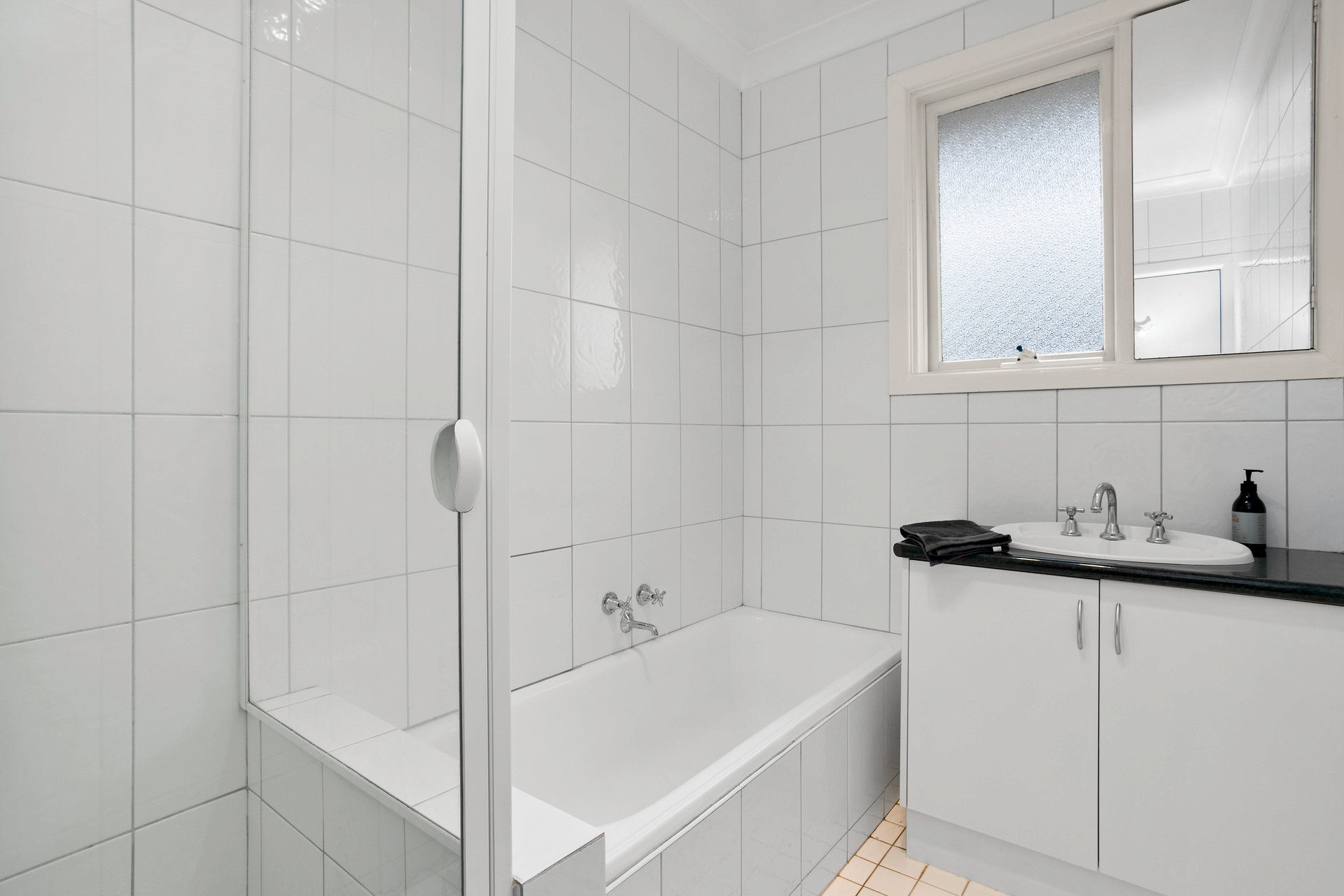 Property Gallery Thumbnail 9