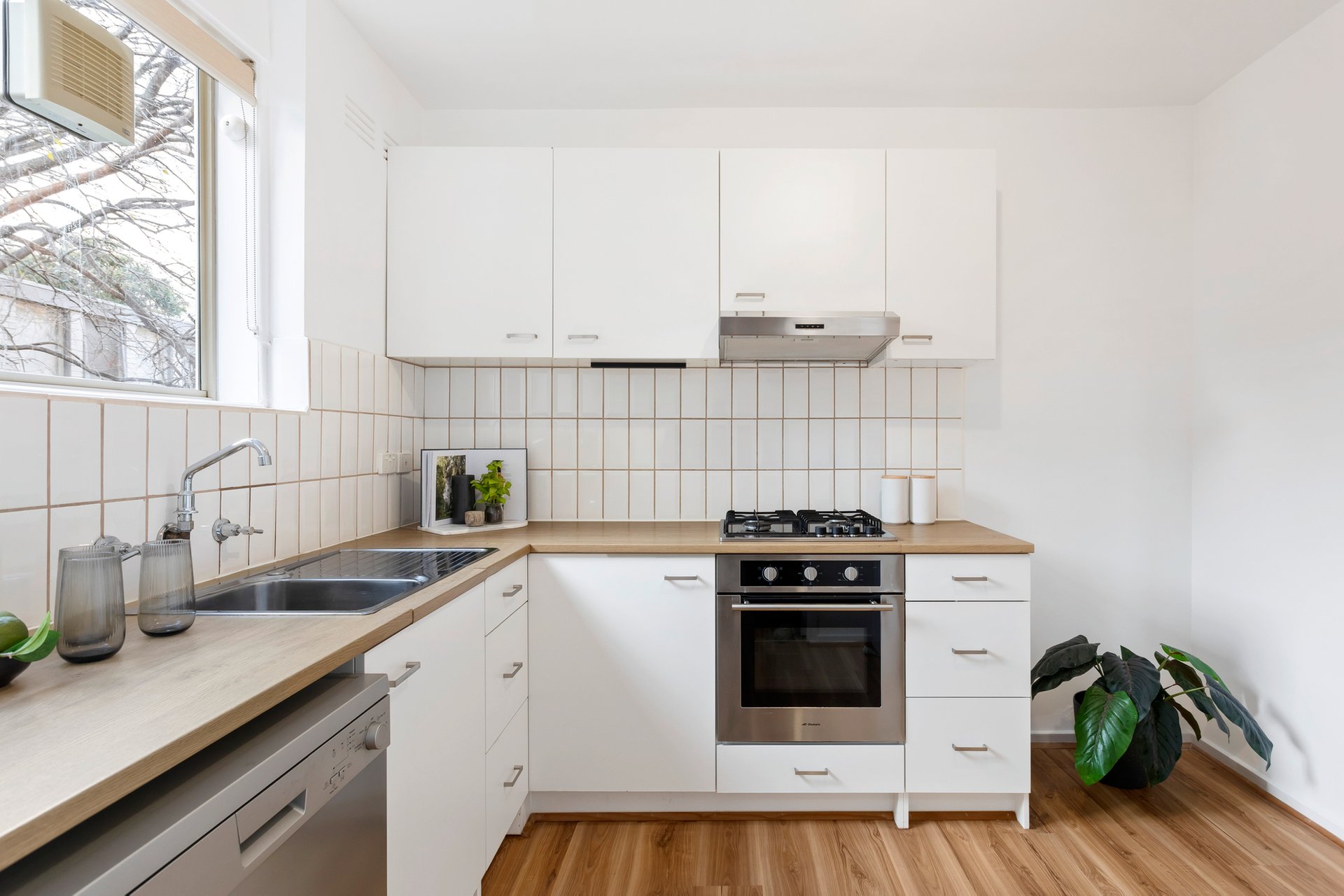 Property Gallery Thumbnail 4