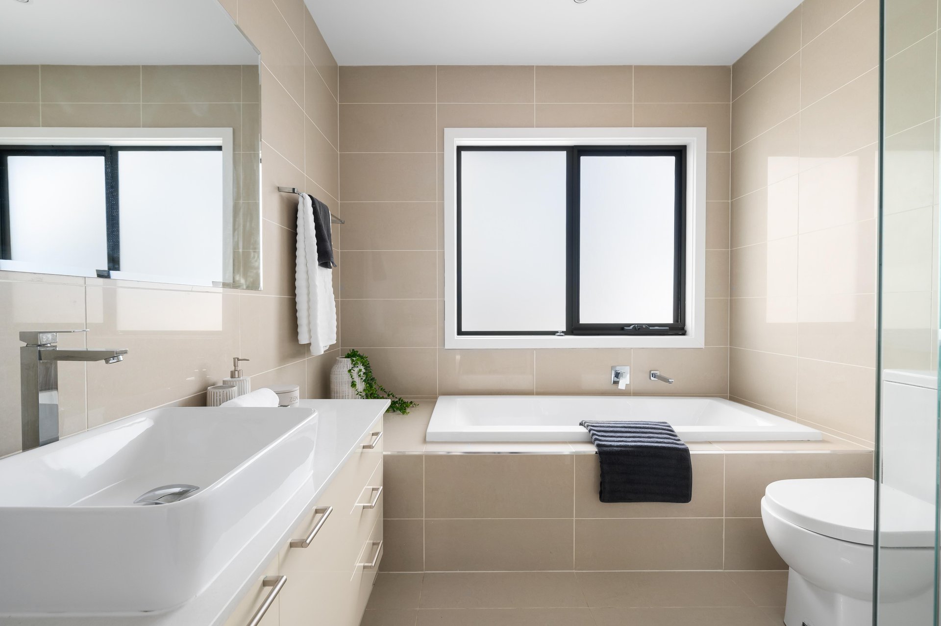 1/39 Neville Street, Box Hill South image 8