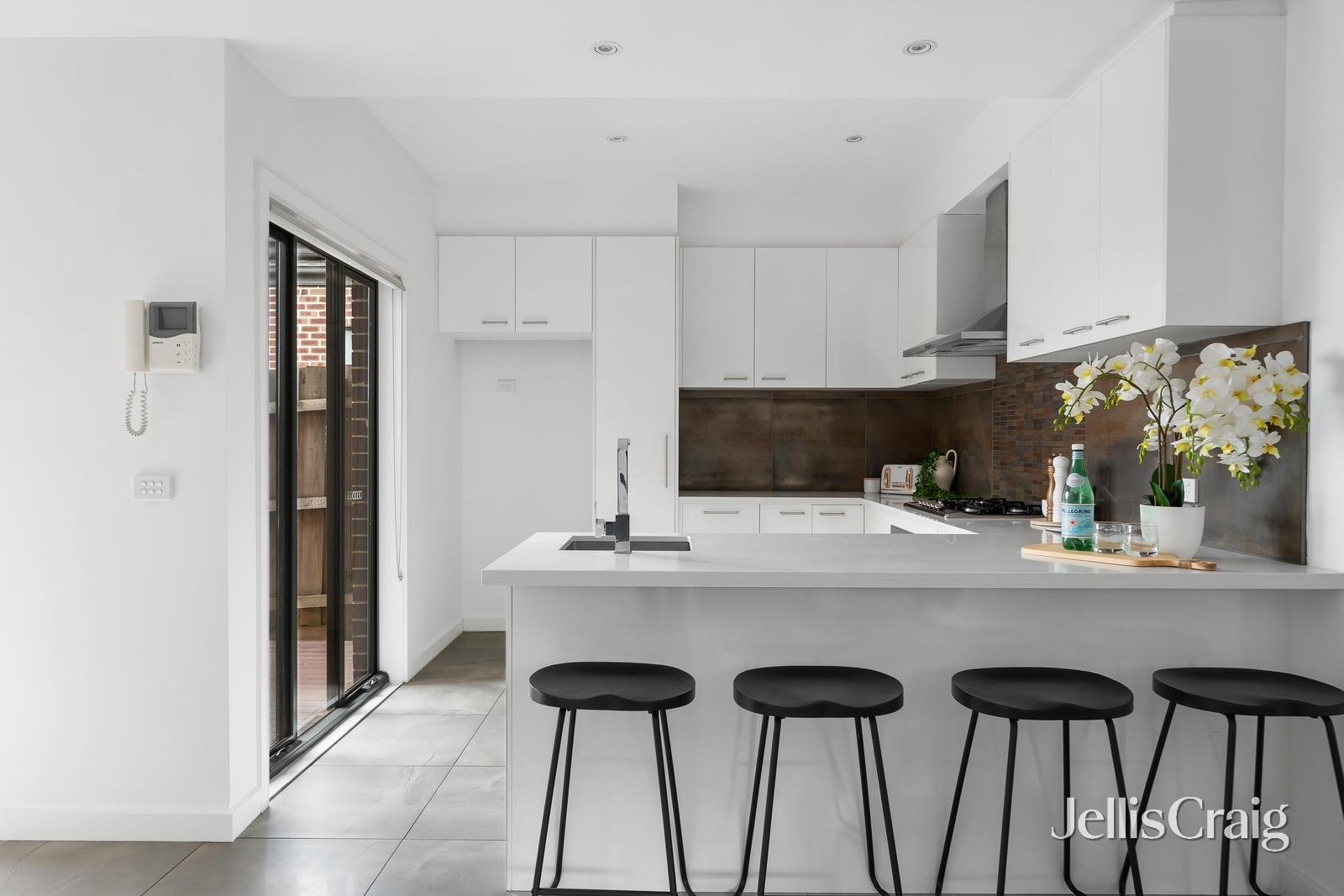 1/39 Neville Street, Box Hill South image 5