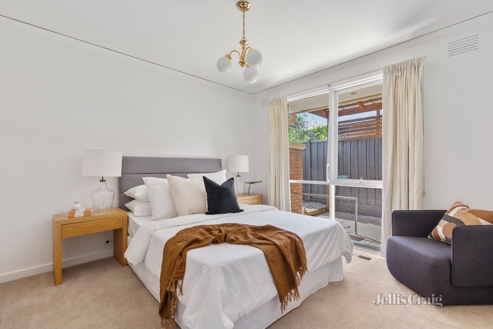 1/39 Pine Street, Surrey Hills image 4