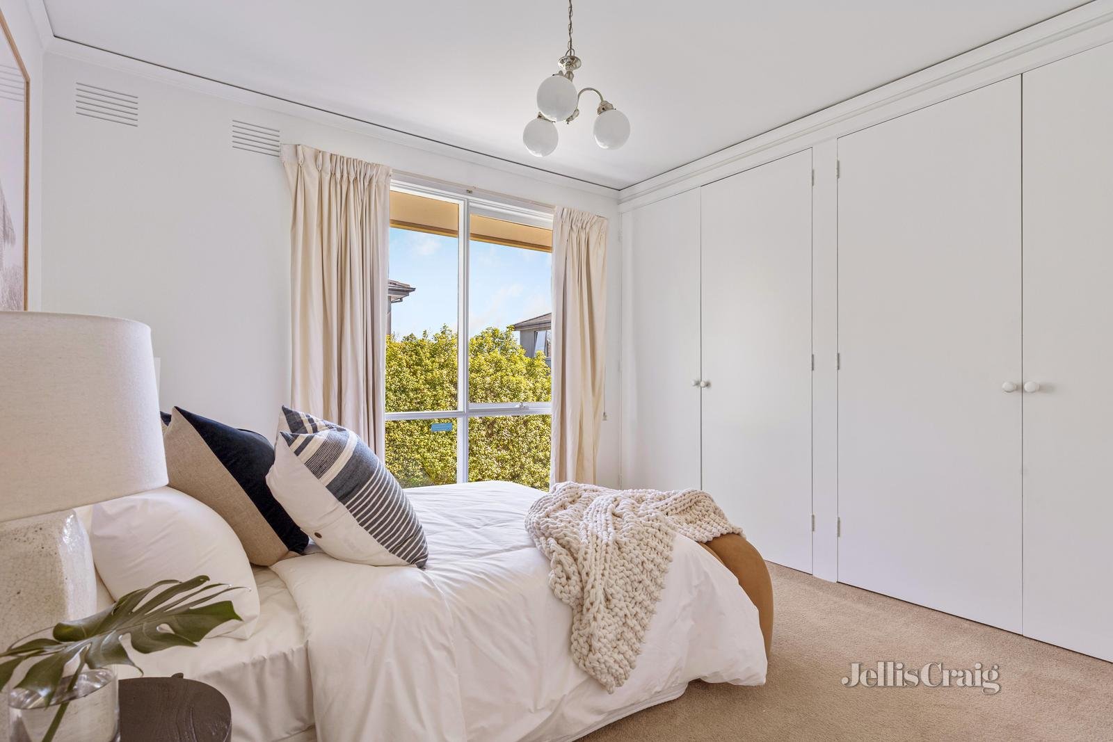 1/39 Pine Street, Surrey Hills image 5