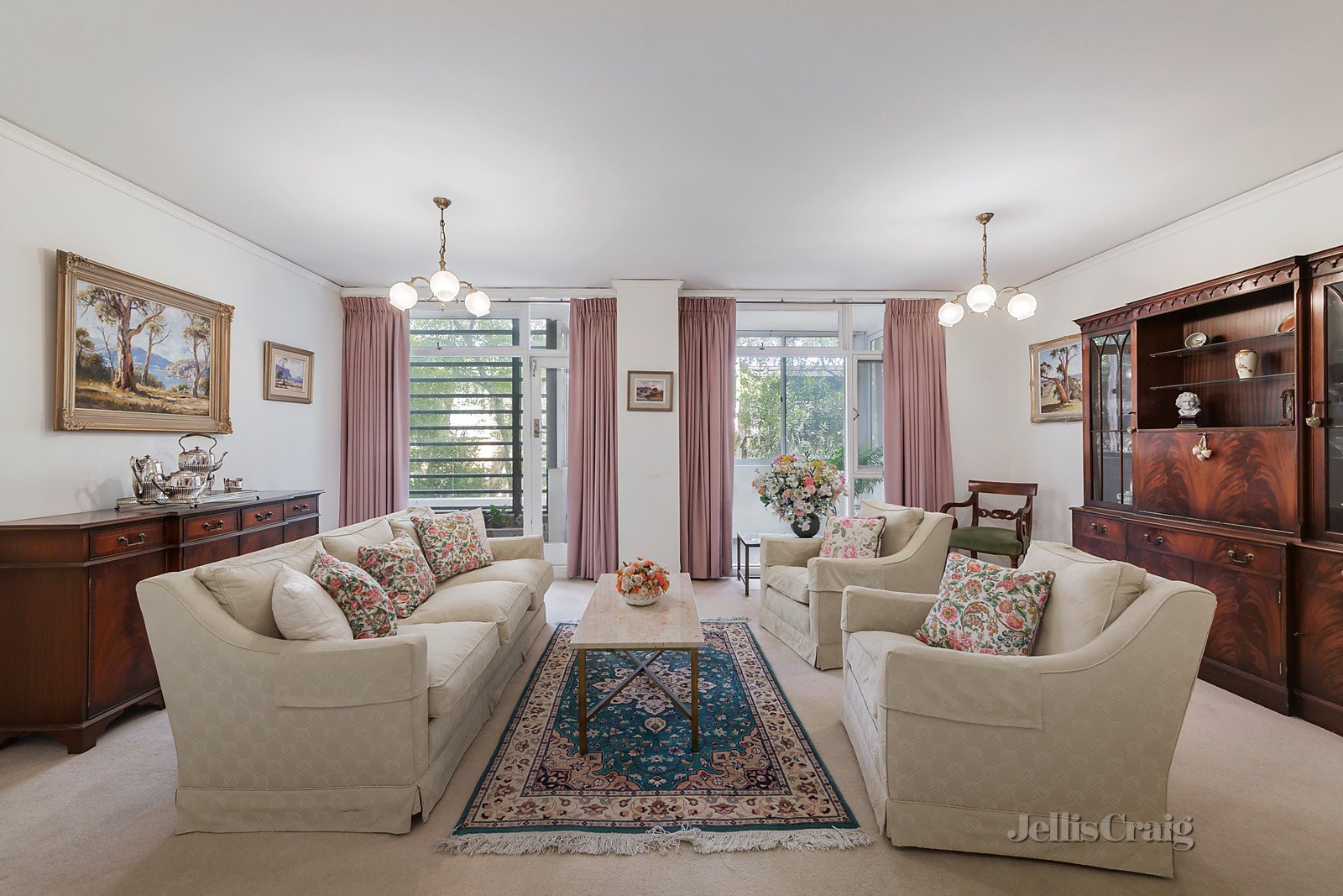 1.3/9 Struan Street, Toorak image 2