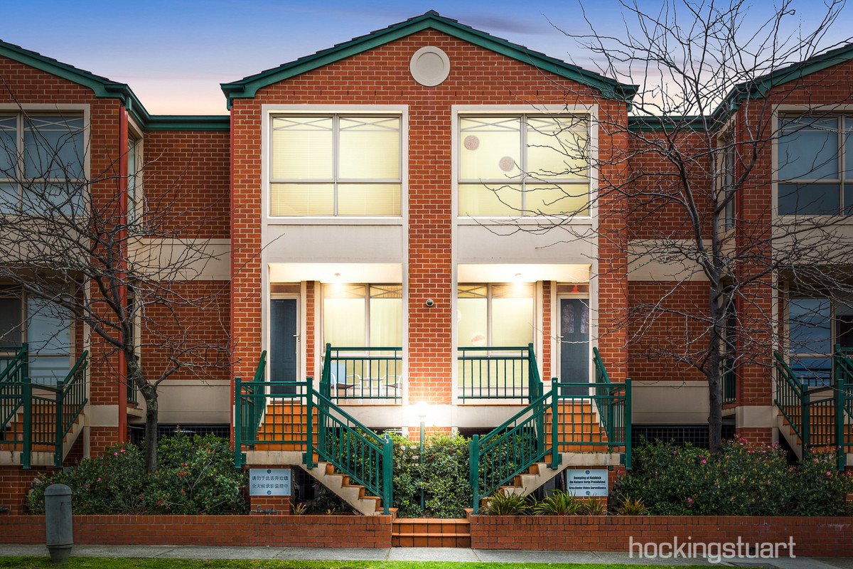 13/910 Canterbury Road, Box Hill South image 1