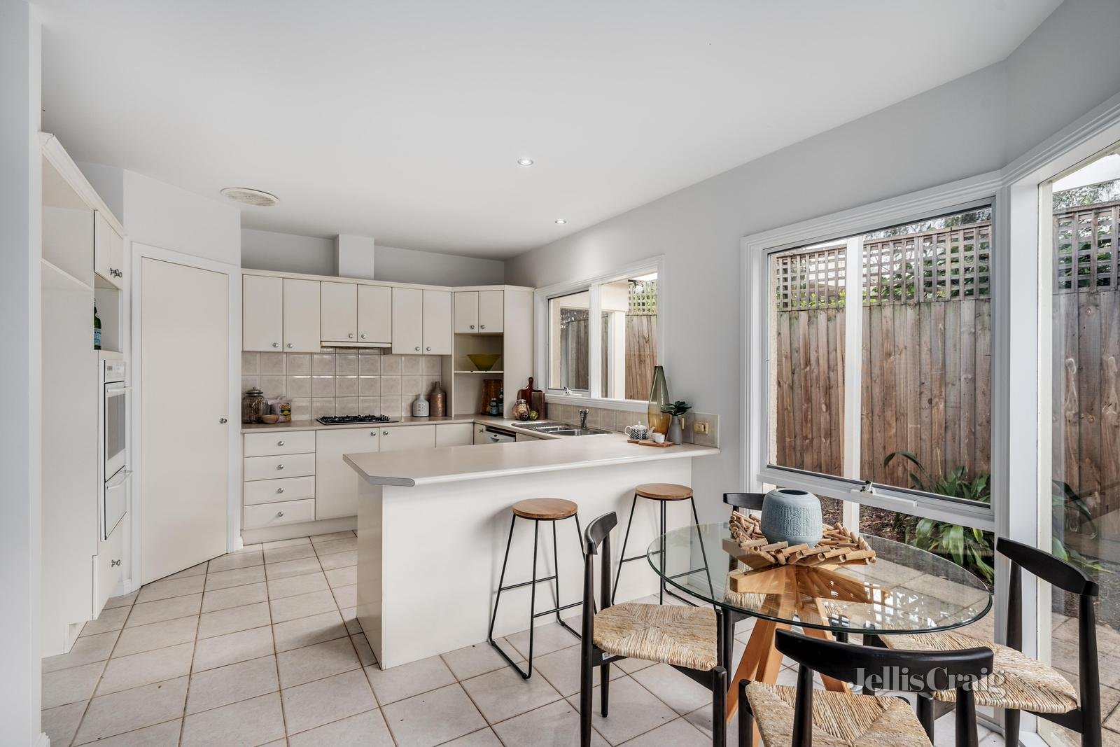 13A Athelstan Road, Camberwell image 3