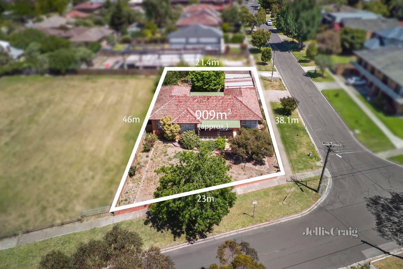 13A Chifley Drive, Maribyrnong image 1