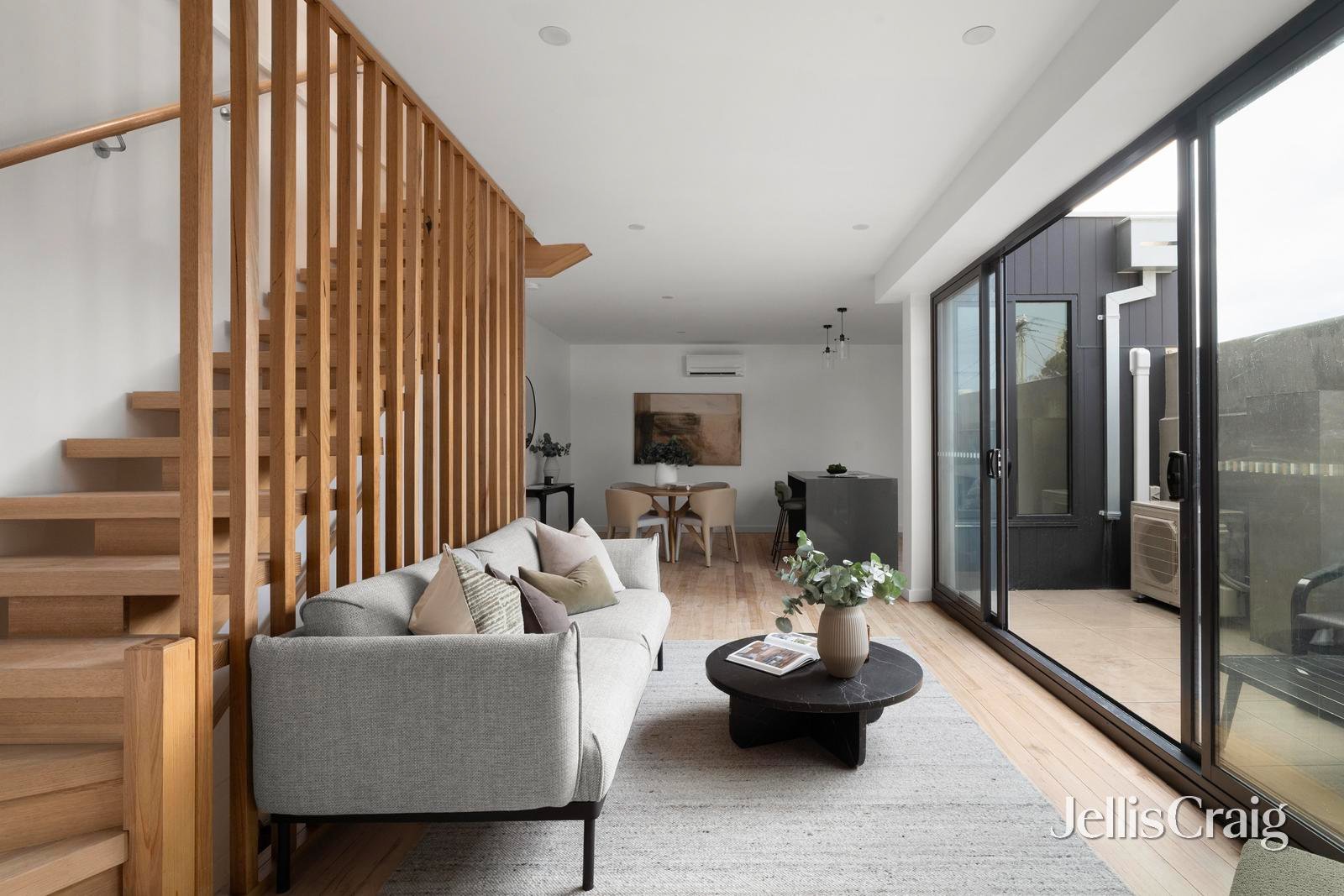13A Dight Street, Collingwood image 2