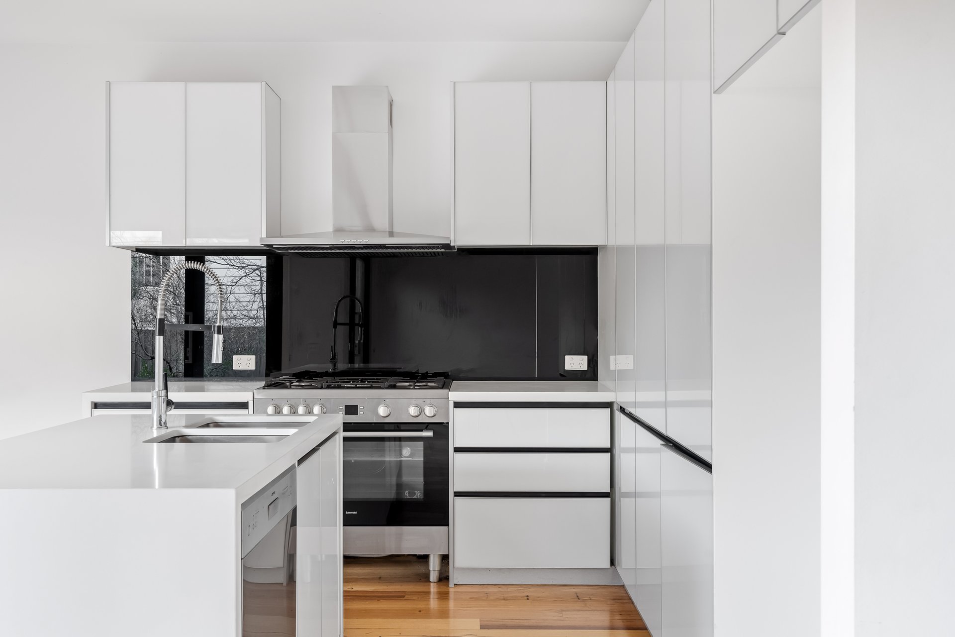 Property Gallery Thumbnail 4