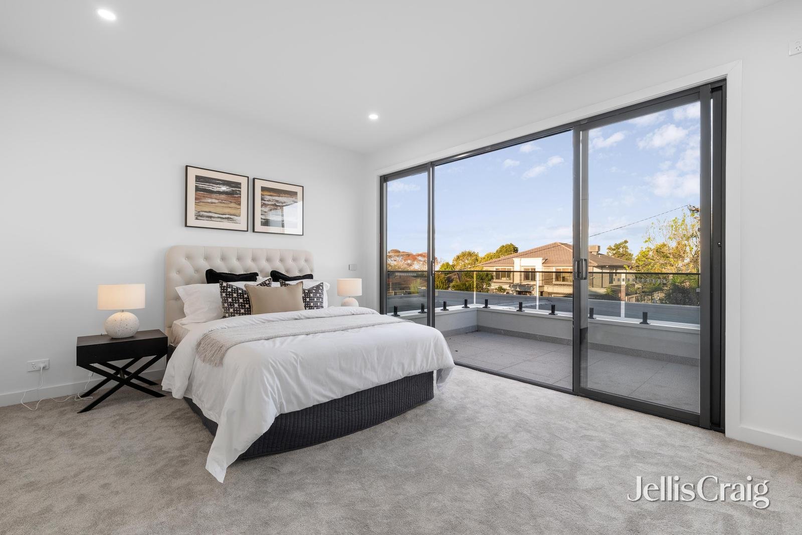 13a Kingsley Grove, Mount Waverley image 6