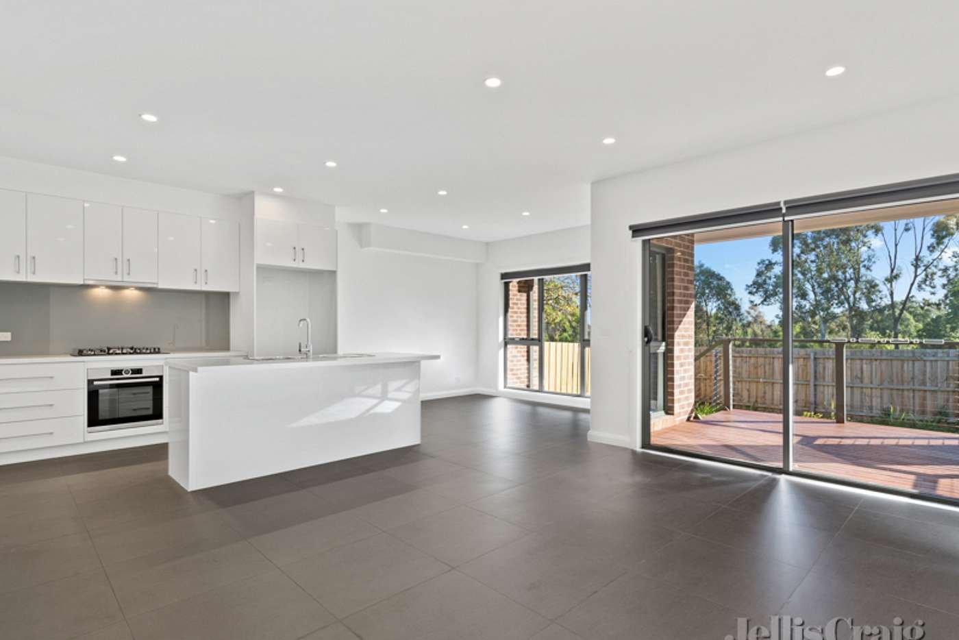 13A Liberty Parade, Ivanhoe image 3