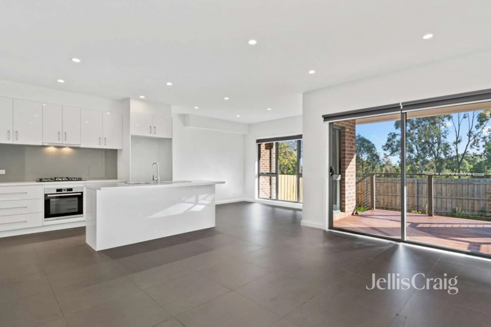 13A Liberty Parade, Ivanhoe image 3