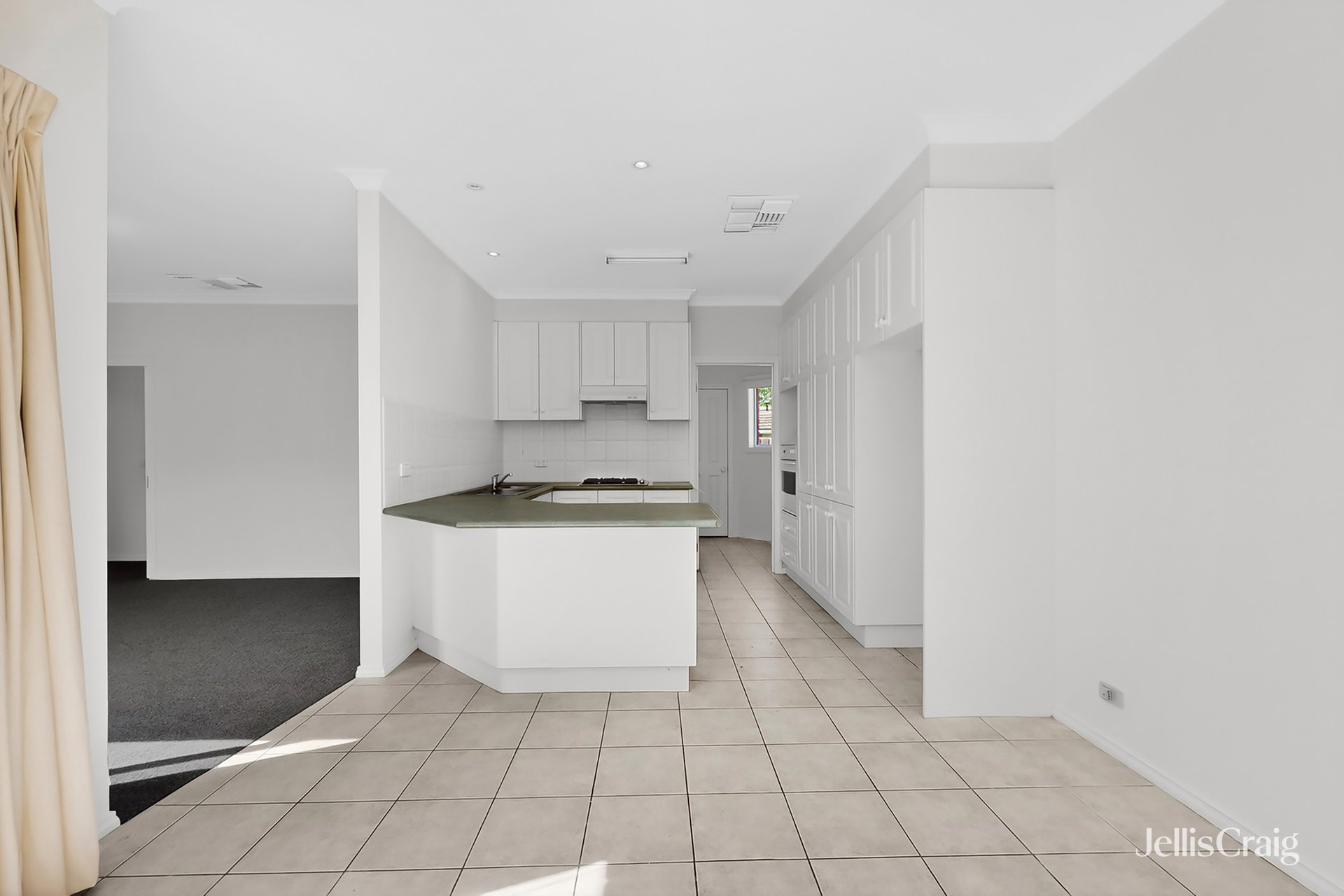 13A Marriot Road, Bentleigh image 8