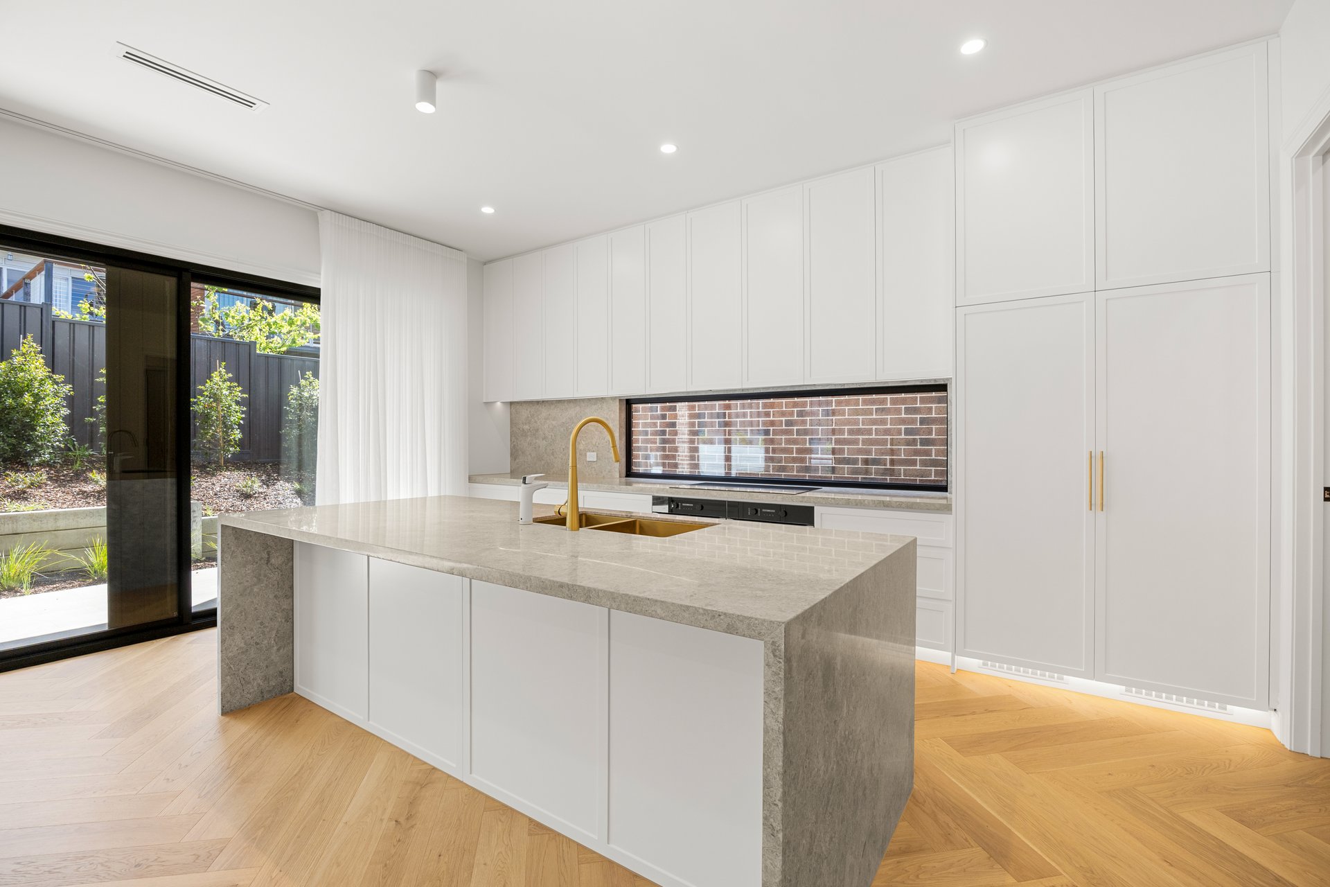13A Meadowbank Avenue, Doncaster image 5