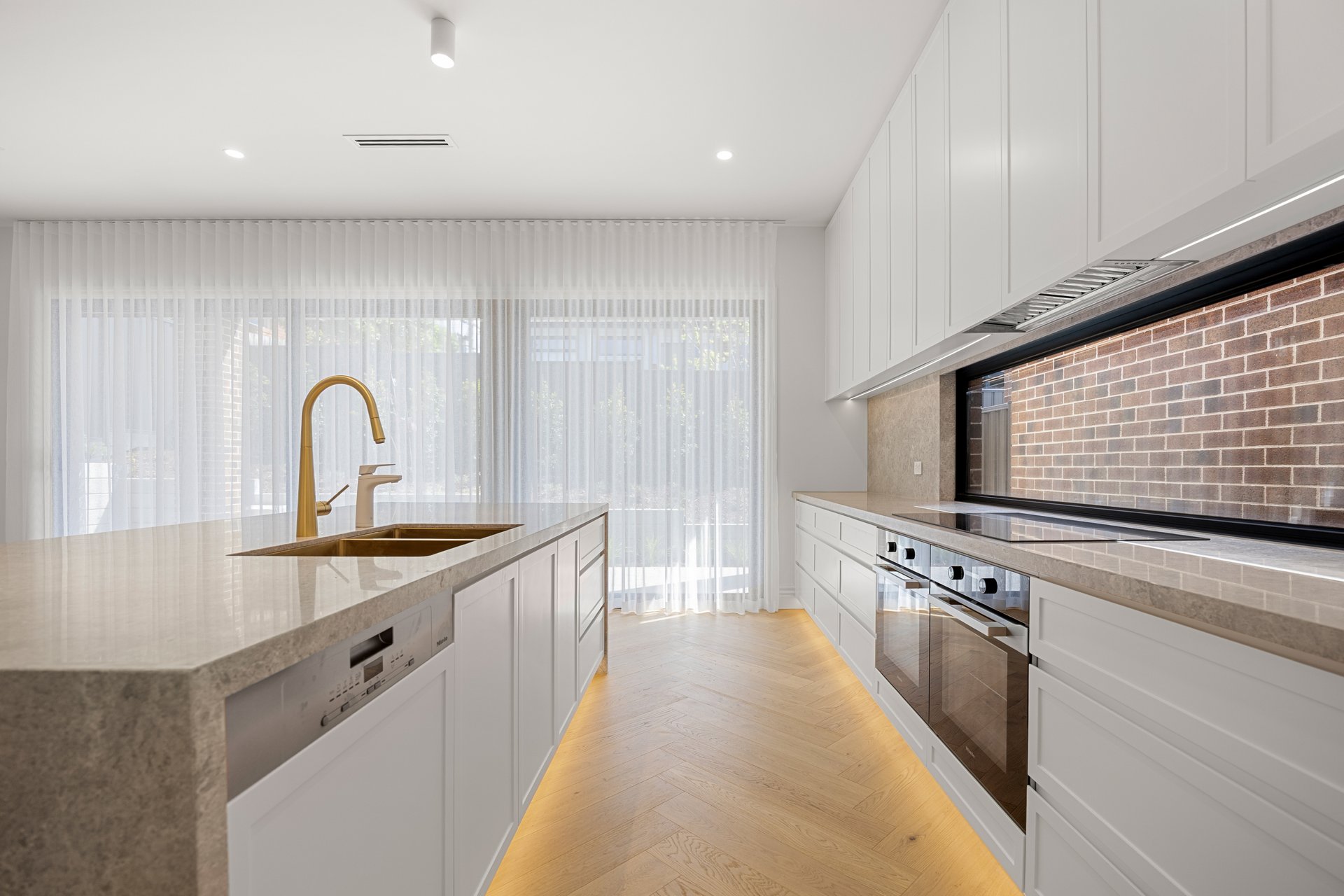 13A Meadowbank Avenue, Doncaster image 6