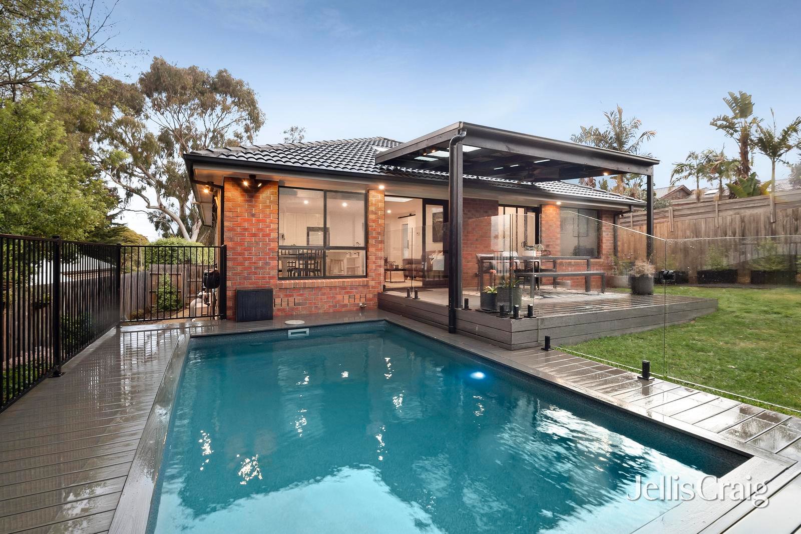 13A Oakbank Court, Mooroolbark image 2