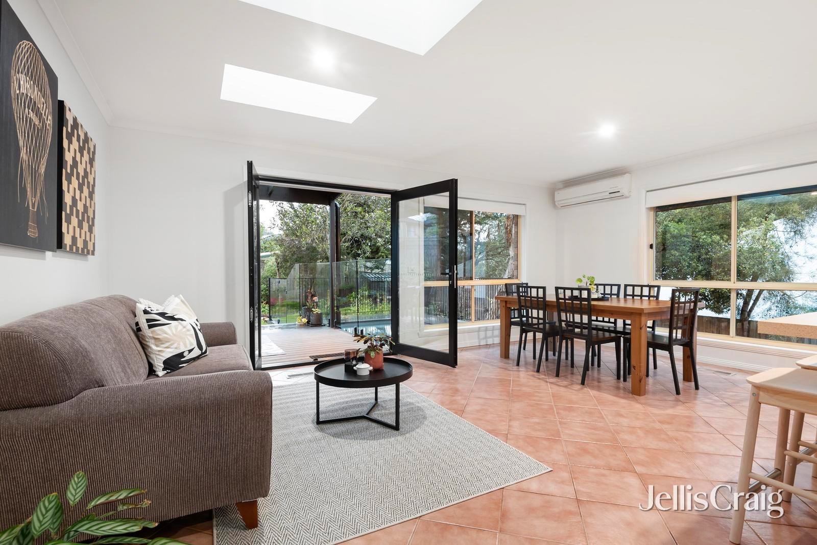 13A Oakbank Court, Mooroolbark image 3