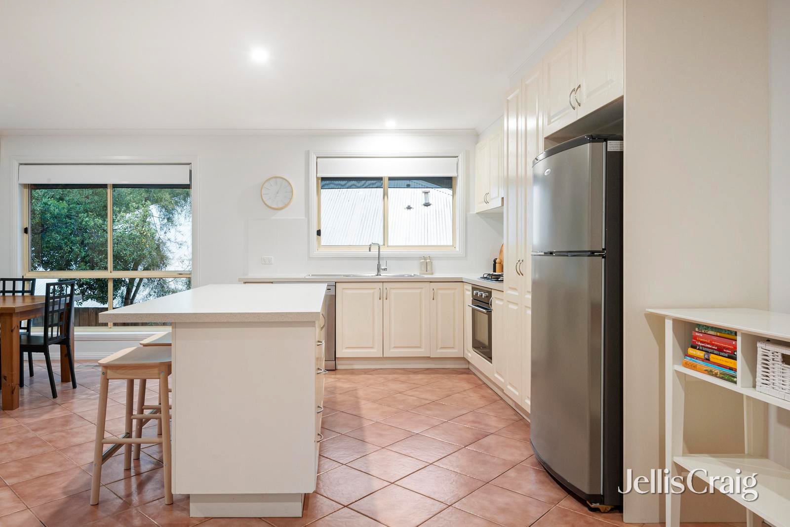 13A Oakbank Court, Mooroolbark image 4