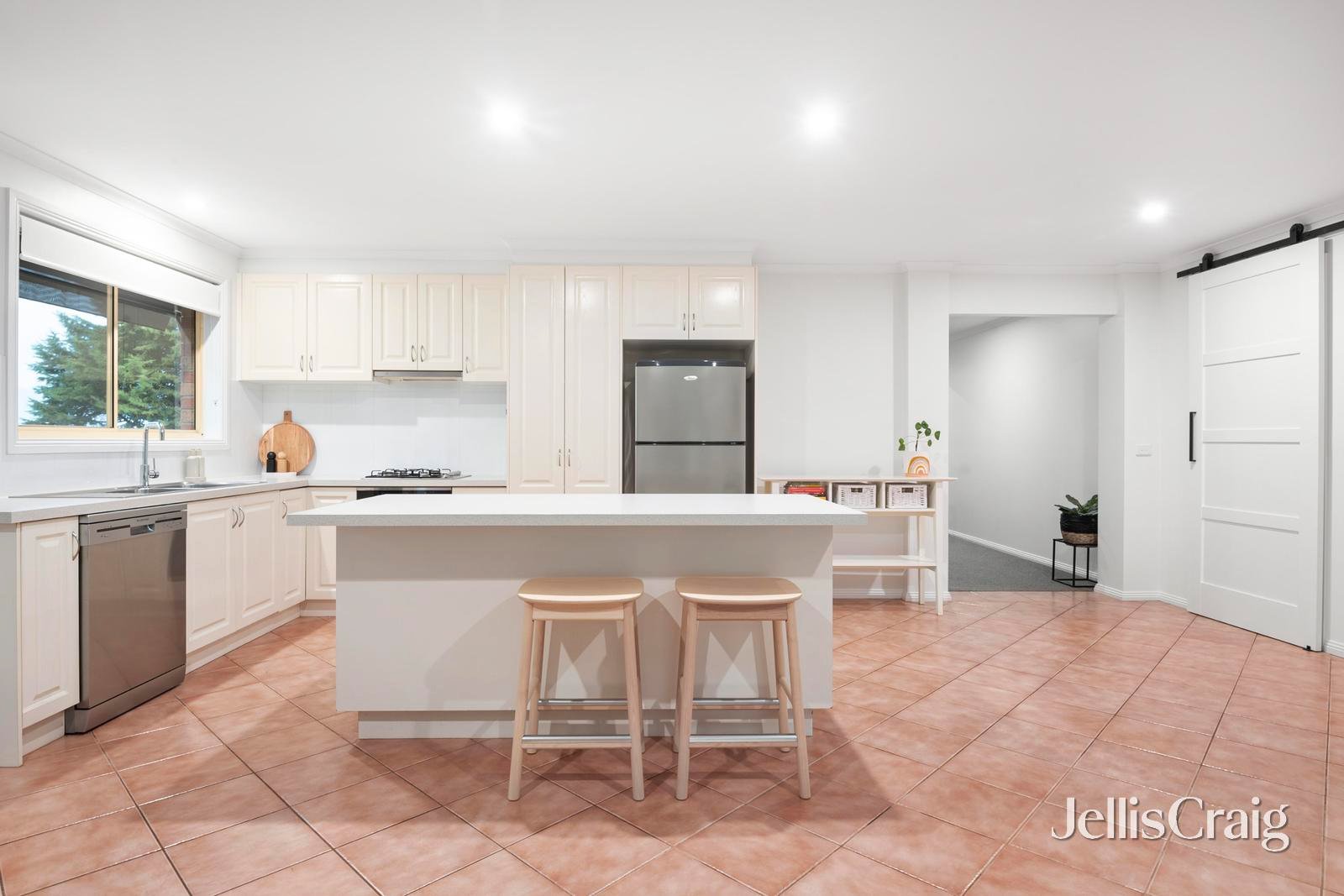 13A Oakbank Court, Mooroolbark image 5