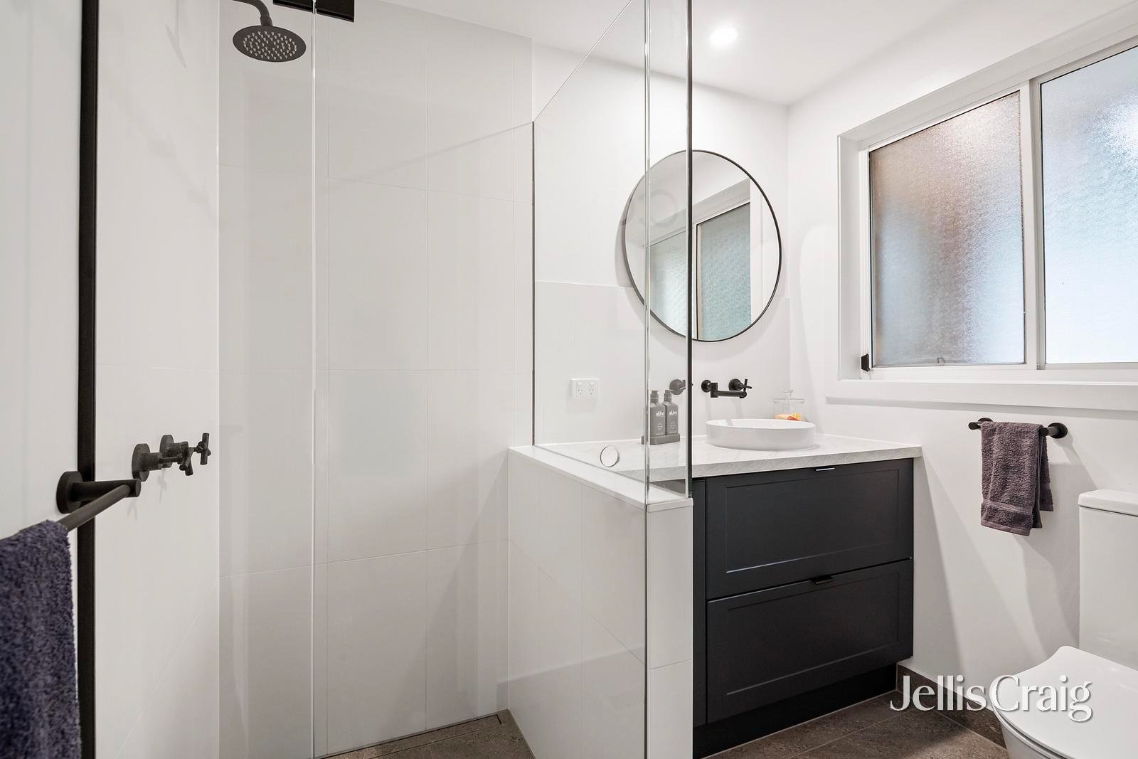 13A Oakbank Court, Mooroolbark image 8