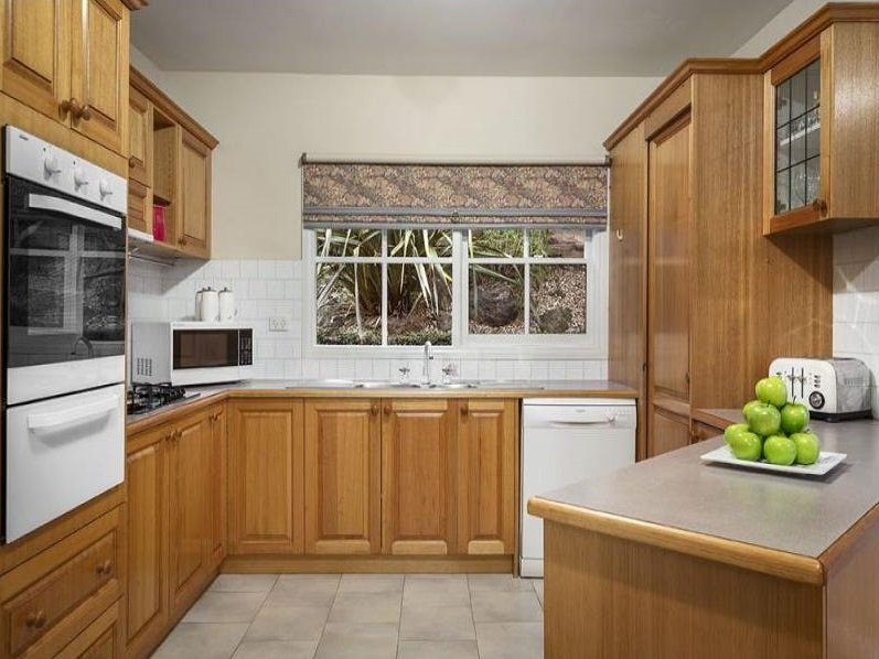 13A Outlook Drive, Doncaster image 5