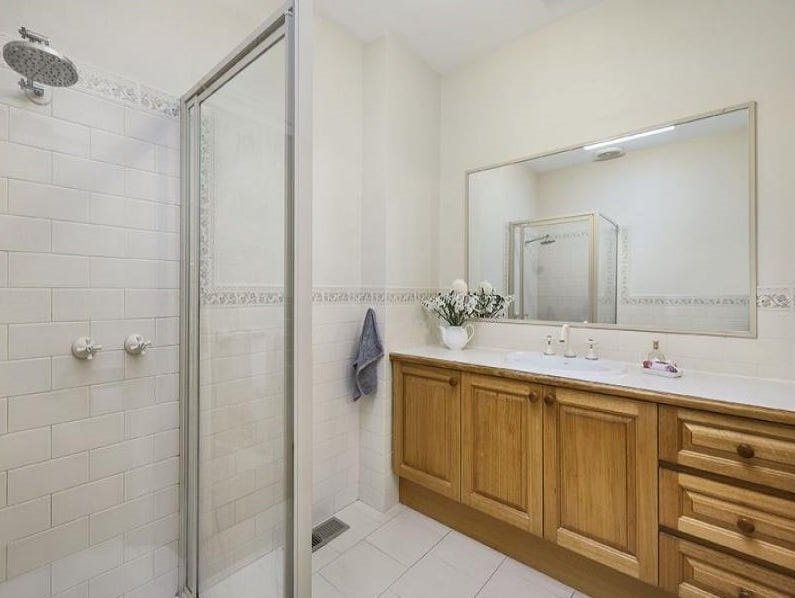 13A Outlook Drive, Doncaster image 7