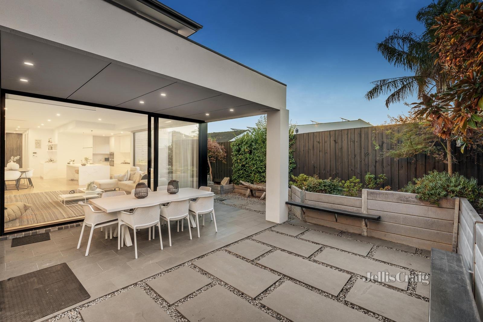 13A Parkmore Road, Bentleigh East image 8