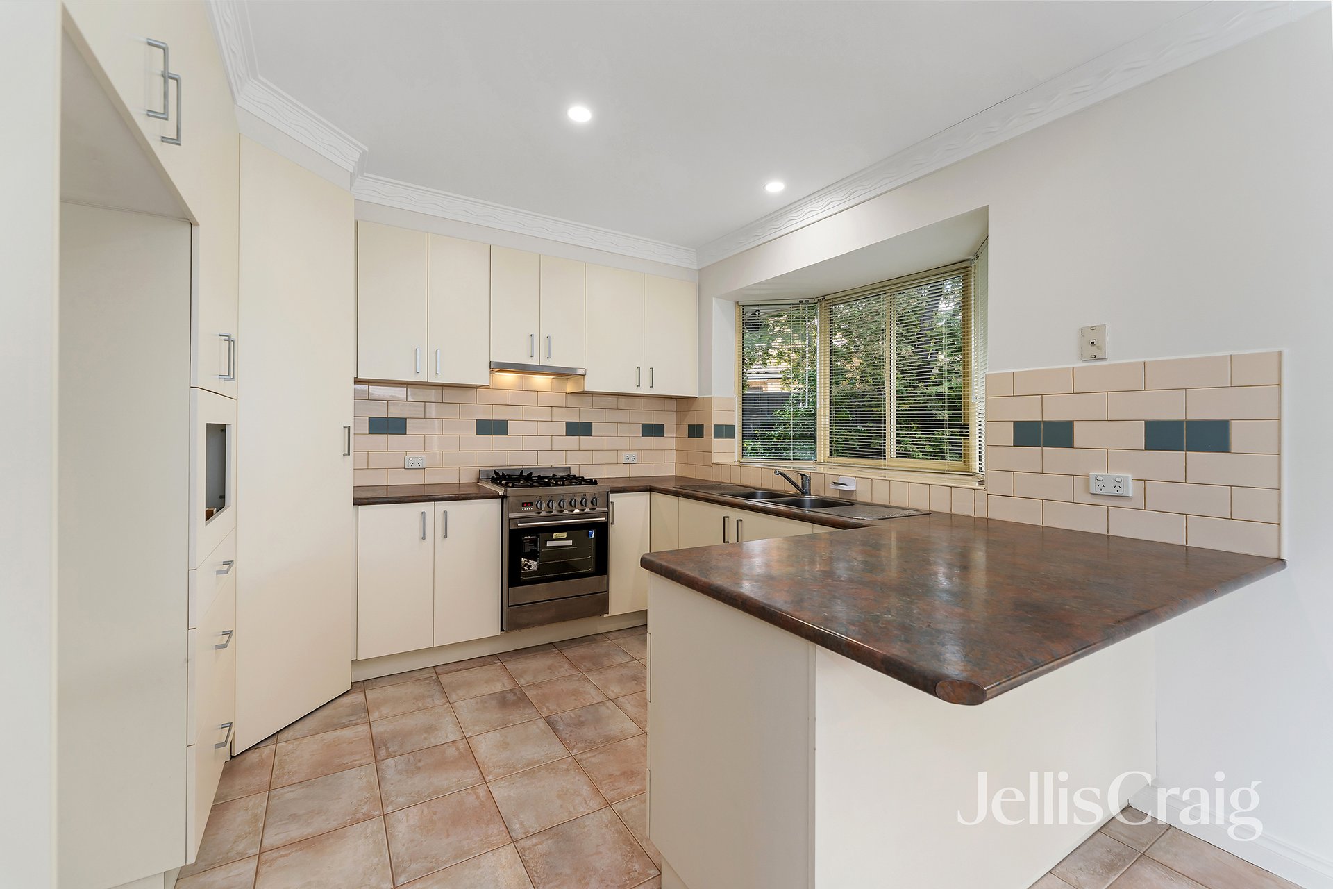 13A Prince Andrew Avenue, Lalor image 2
