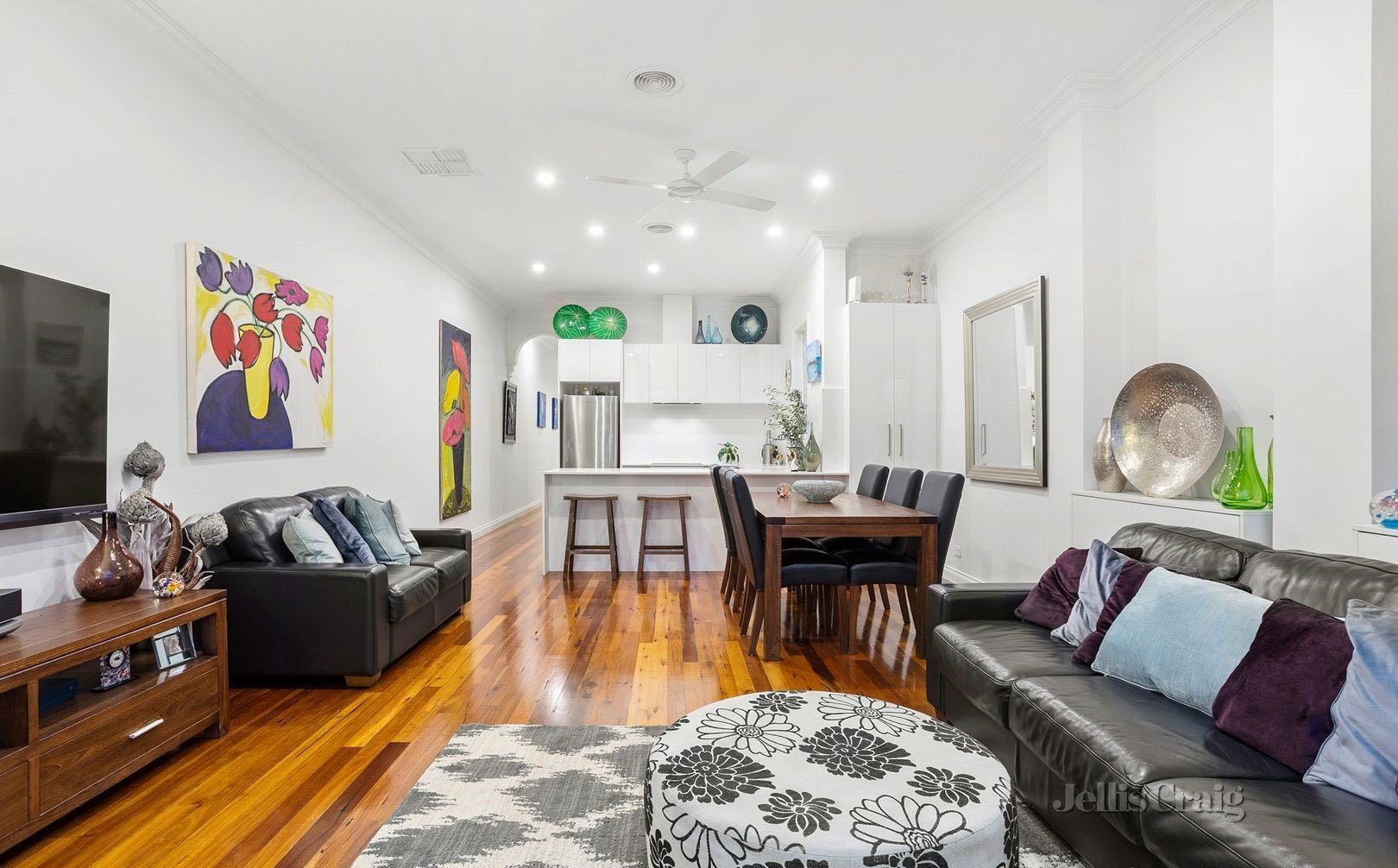 13A Russell Place, Williamstown image 2