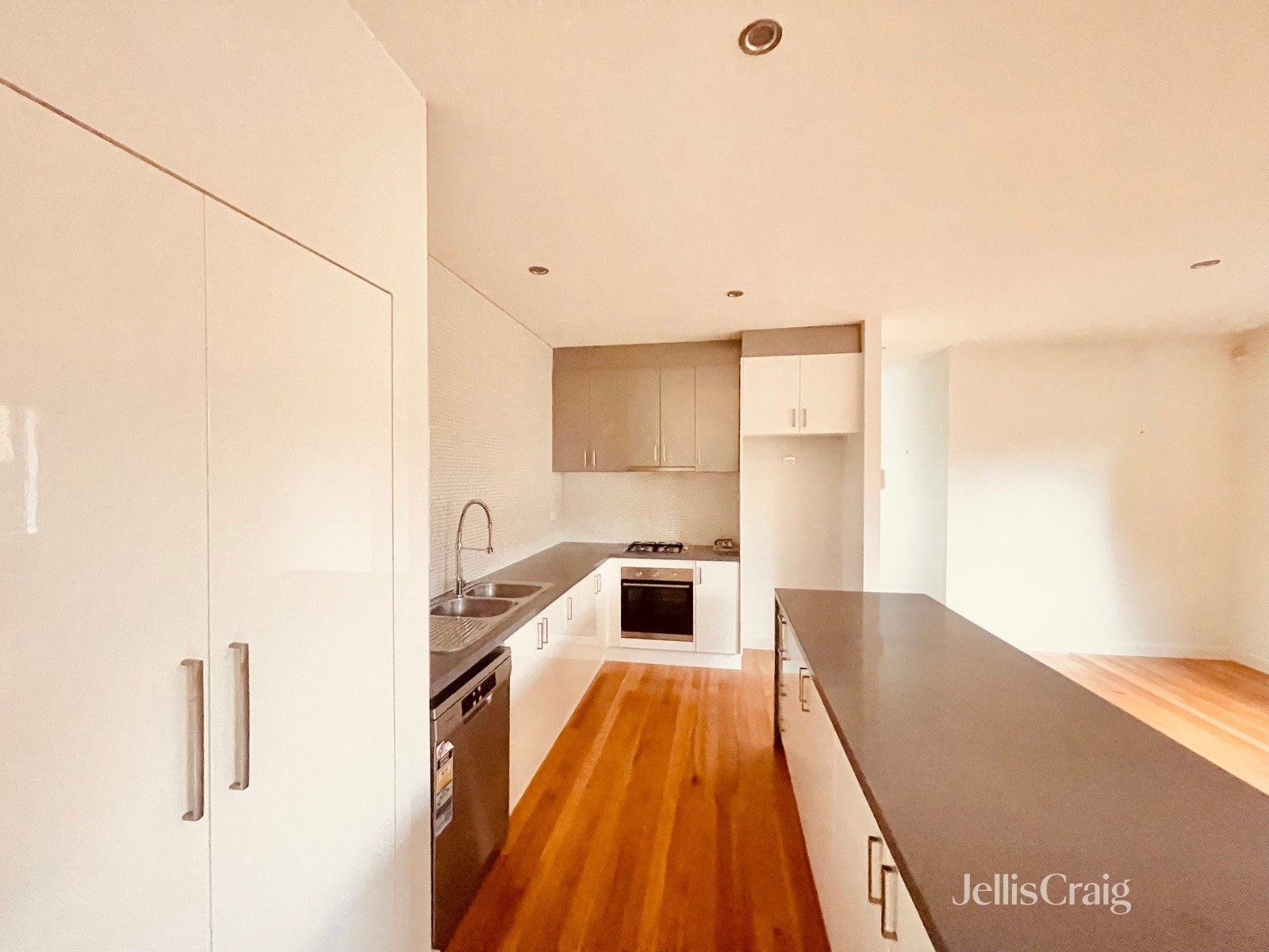 13A Waxman Parade, Brunswick&nbsp;West image 1