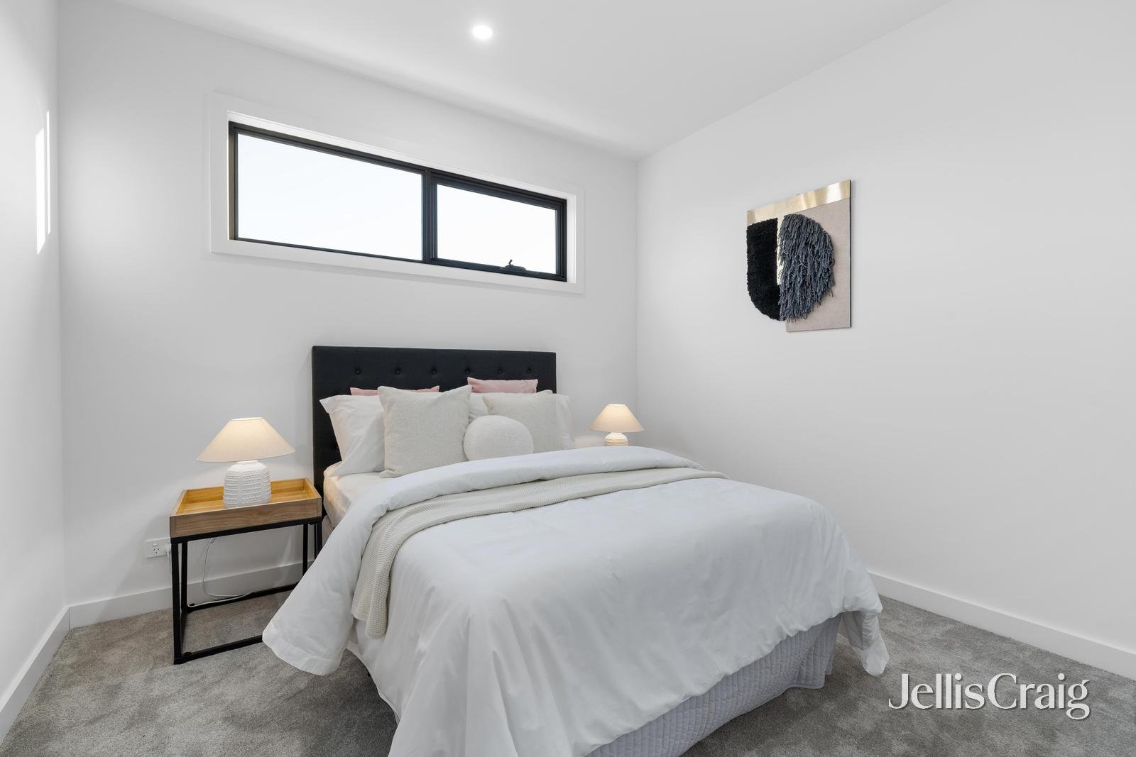 13b Kingsley Grove, Mount Waverley image 11