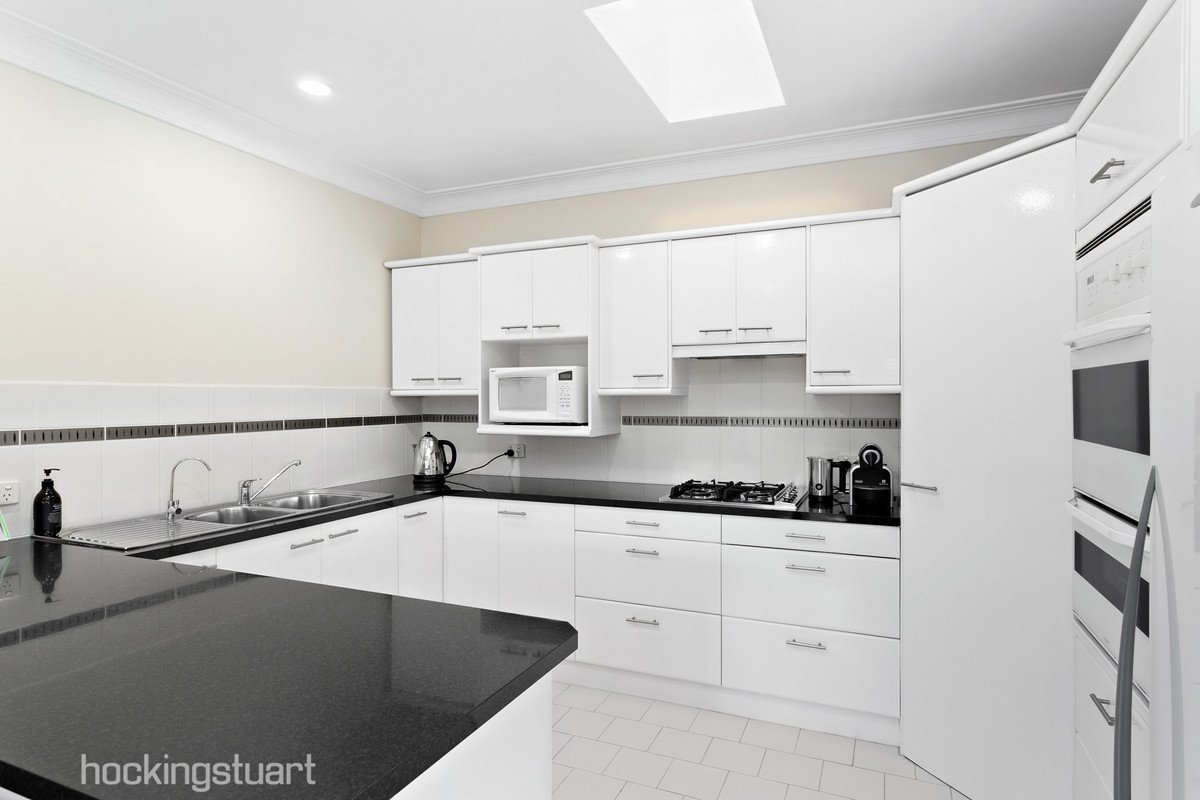 13B Peter Street, Box Hill North image 5