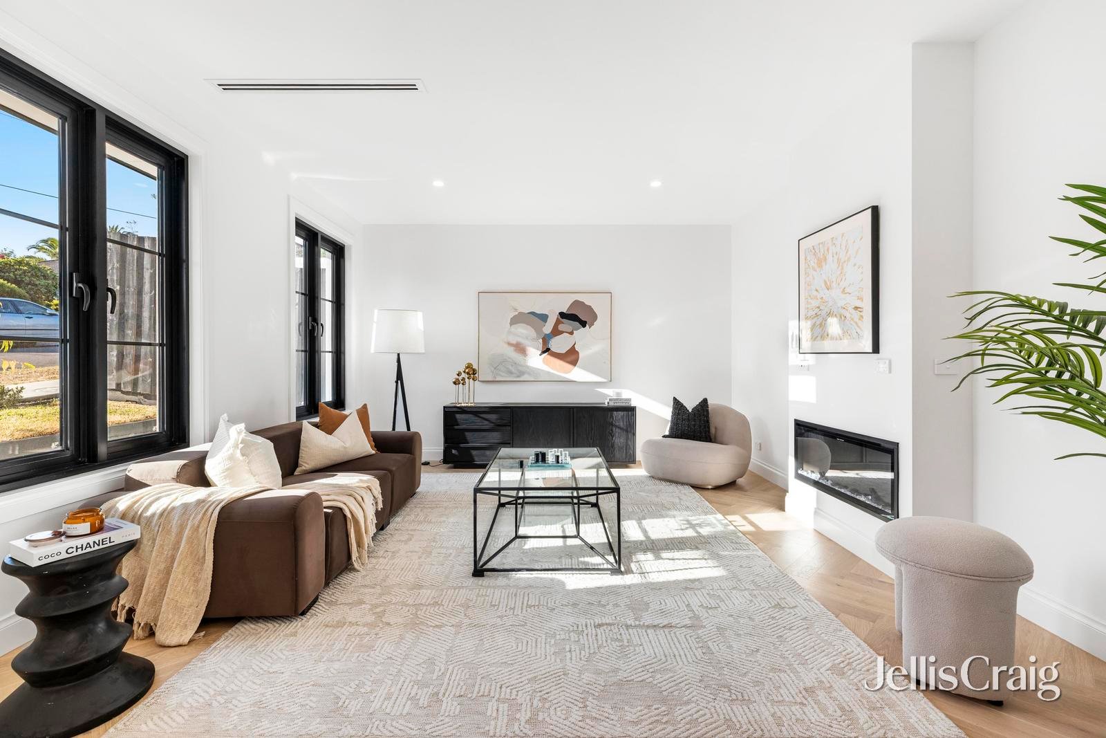 13b Russell Crescent, Mount&nbsp;Waverley image 2