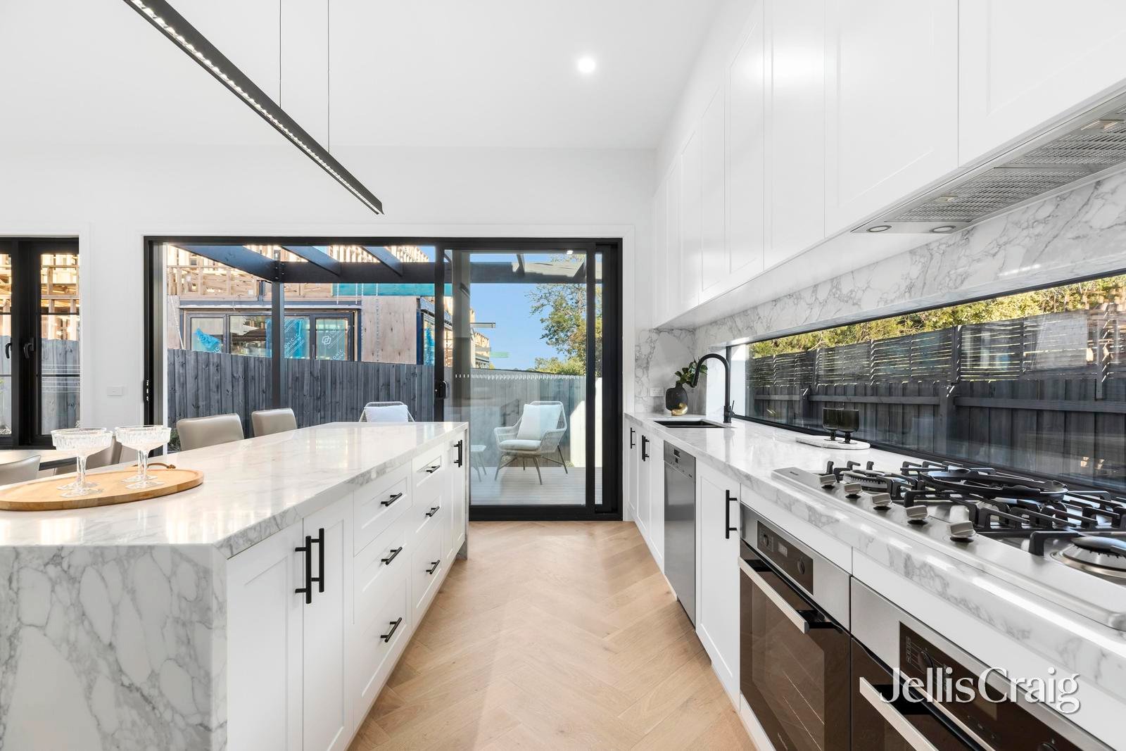 13b Russell Crescent, Mount&nbsp;Waverley image 9