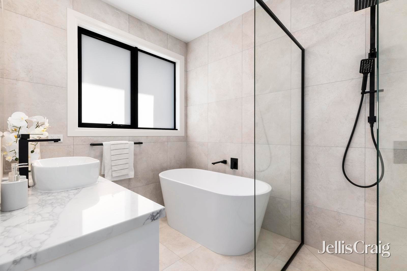 13b Russell Crescent, Mount&nbsp;Waverley image 14